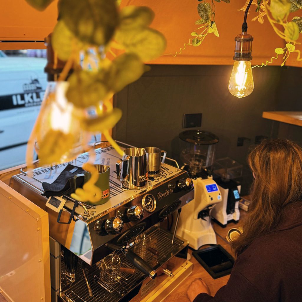 blooms-brews-and-bake-coffee-bar-in-leeds-coffee-making